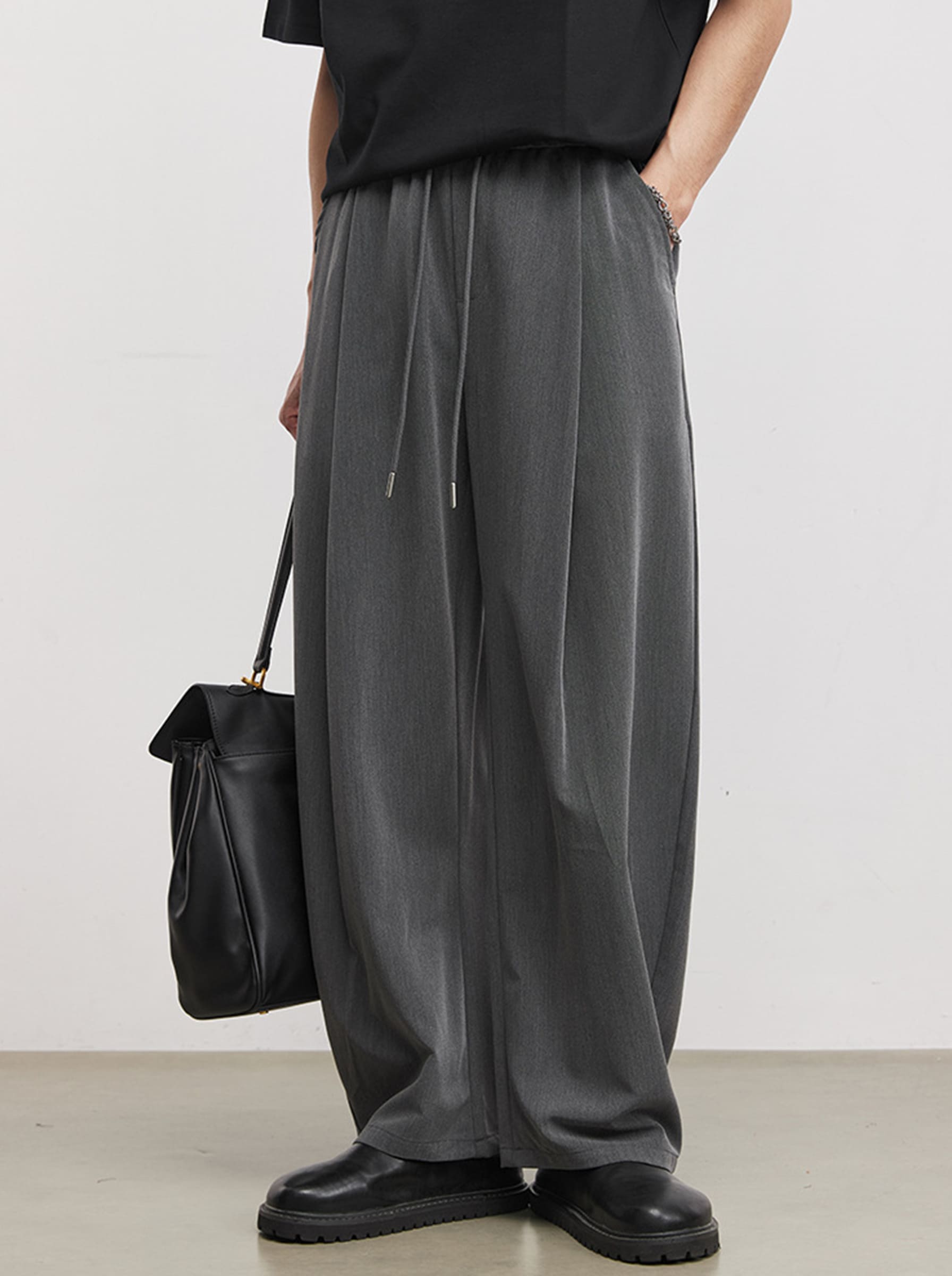 Men's Loose-Fitting Straight-Leg Pleated Trousers