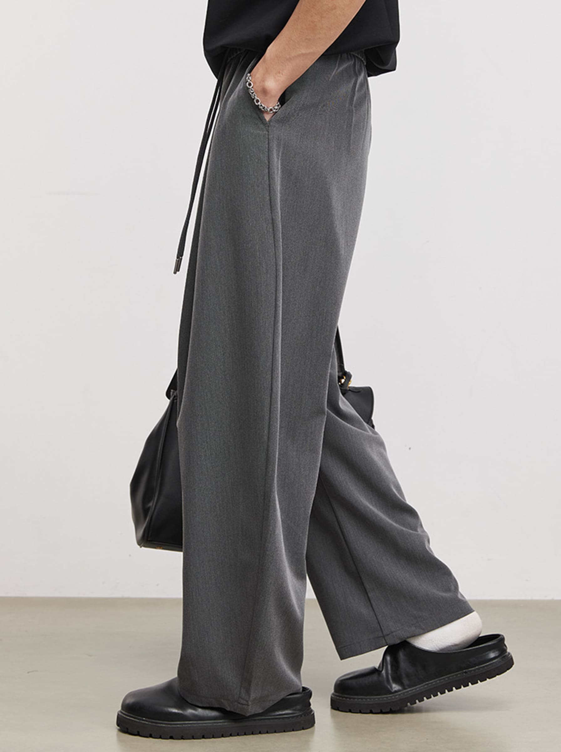 Men's Loose-Fitting Straight-Leg Pleated Trousers